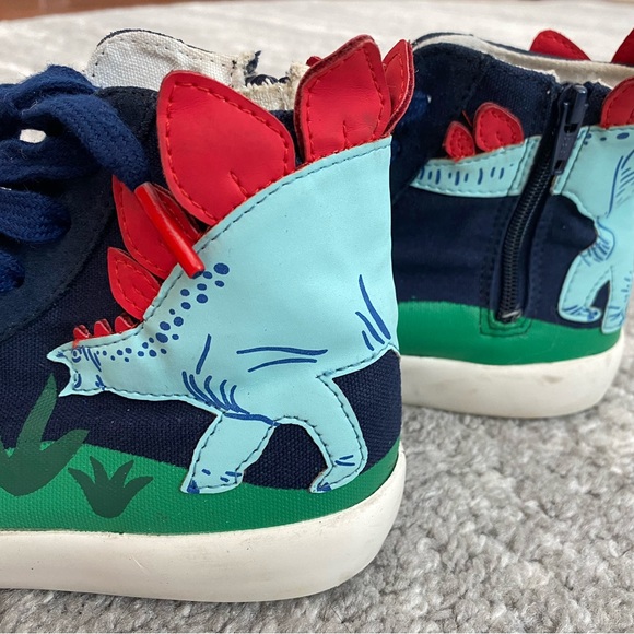 Mini Boden dinosaur stegosaurus hightop shoes - Picture 3 of 10
